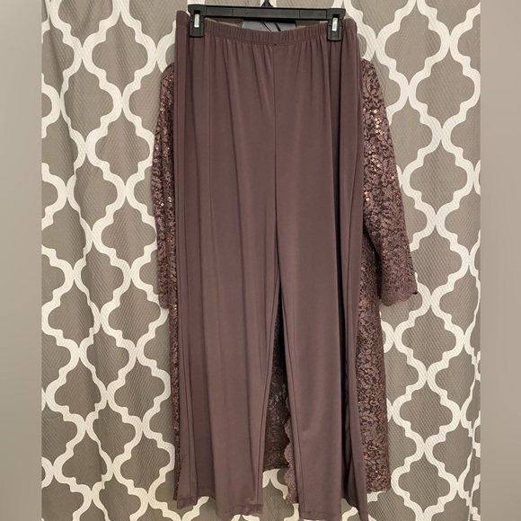 Scalloped Glitter Lace Duster Stretch 3-Piece Pant Set, color Fig - Picture 3 of 8